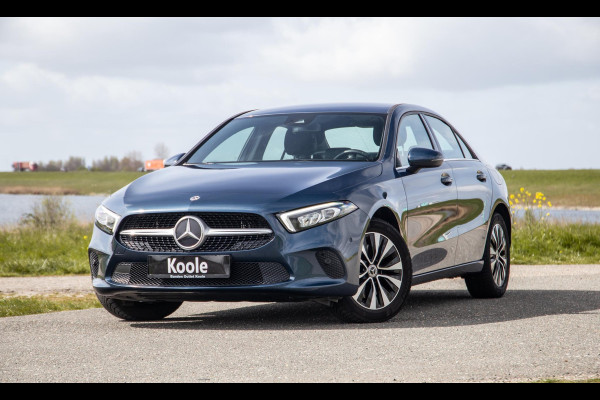Mercedes-Benz A-Klasse 250 e Business Line CARPLAY / CAMERA / LEER / DEALER ONDERHOUDEN