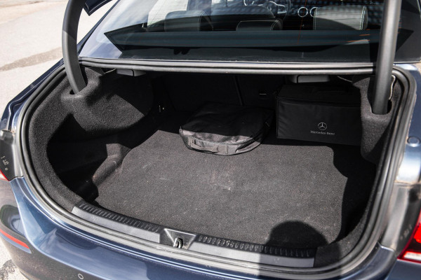 Mercedes-Benz A-Klasse 250 e Business Line CARPLAY / CAMERA / LEER / DEALER ONDERHOUDEN