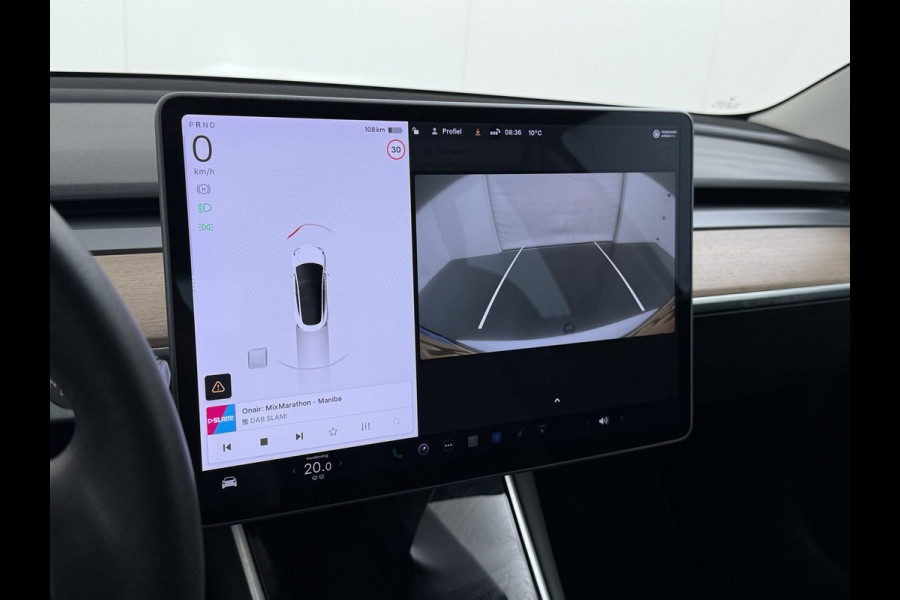 Tesla Model 3 SR+ 325PK LFP-Accu Trekhaak 19"Lmv AutoPilot Leer Pano-Dak Adaptive Cruise Lmv 18" Camera's Elektr.-Stuur+Stoelen+Spiegels+Geheu Ecc Navi Led DAB Voorverwarmen interieur via App Keyless One-Pedal-Drive Origineel Nederlandse Auto LFP accu dus 100% opladen!
