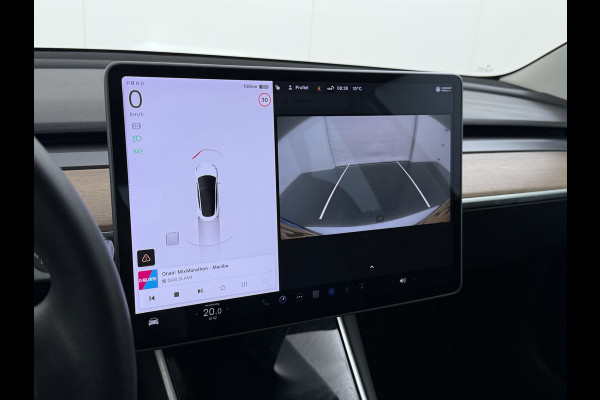 Tesla Model 3 SR+ 325PK LFP-Accu Trekhaak 19"Lmv AutoPilot Leer Pano-Dak Adaptive Cruise Lmv 18" Camera's Elektr.-Stuur+Stoelen+Spiegels+Geheu Ecc Navi Led DAB Voorverwarmen interieur via App Keyless One-Pedal-Drive Origineel Nederlandse Auto LFP accu dus 100% opladen!