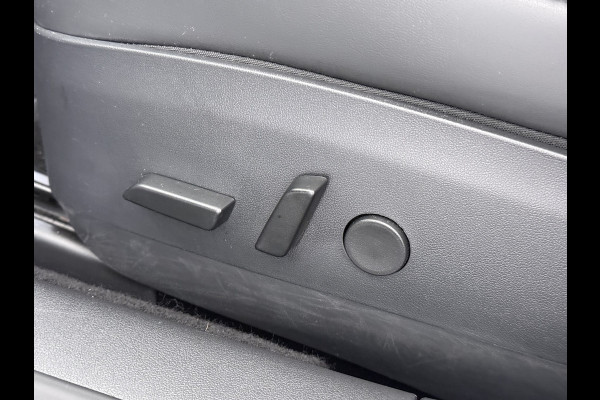 Tesla Model 3 SR+ 325PK LFP-Accu Trekhaak 19"Lmv AutoPilot Leer Pano-Dak Adaptive Cruise Lmv 18" Camera's Elektr.-Stuur+Stoelen+Spiegels+Geheu Ecc Navi Led DAB Voorverwarmen interieur via App Keyless One-Pedal-Drive Origineel Nederlandse Auto LFP accu dus 100% opladen!