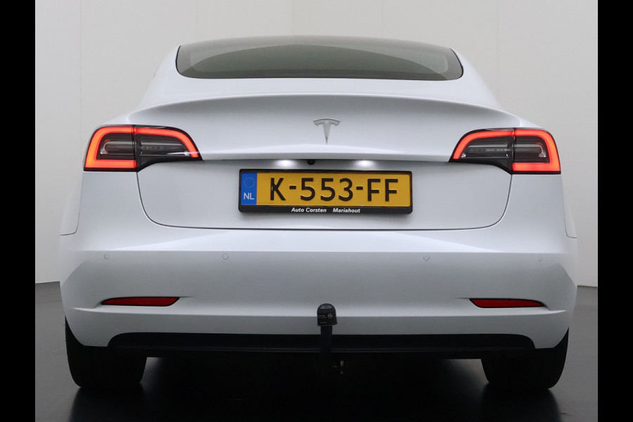 Tesla Model 3 SR+ 325PK LFP-Accu Trekhaak 19"Lmv AutoPilot Leer Pano-Dak Adaptive Cruise Lmv 18" Camera's Elektr.-Stuur+Stoelen+Spiegels+Geheu Ecc Navi Led DAB Voorverwarmen interieur via App Keyless One-Pedal-Drive Origineel Nederlandse Auto LFP accu dus 100% opladen!