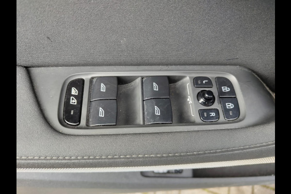 Polestar 2 Long Range Dual Motor 78kWh Panoramadak Adap.Cruise 360°Camera Navi Ecc Apple Carplay Android Auto Pdc Launch Edition Stoel+Stuurverwarming Lmv 19" Achterbankverwarming Keyless DAB Rijstrooksensor Origineel Nederlandse Auto