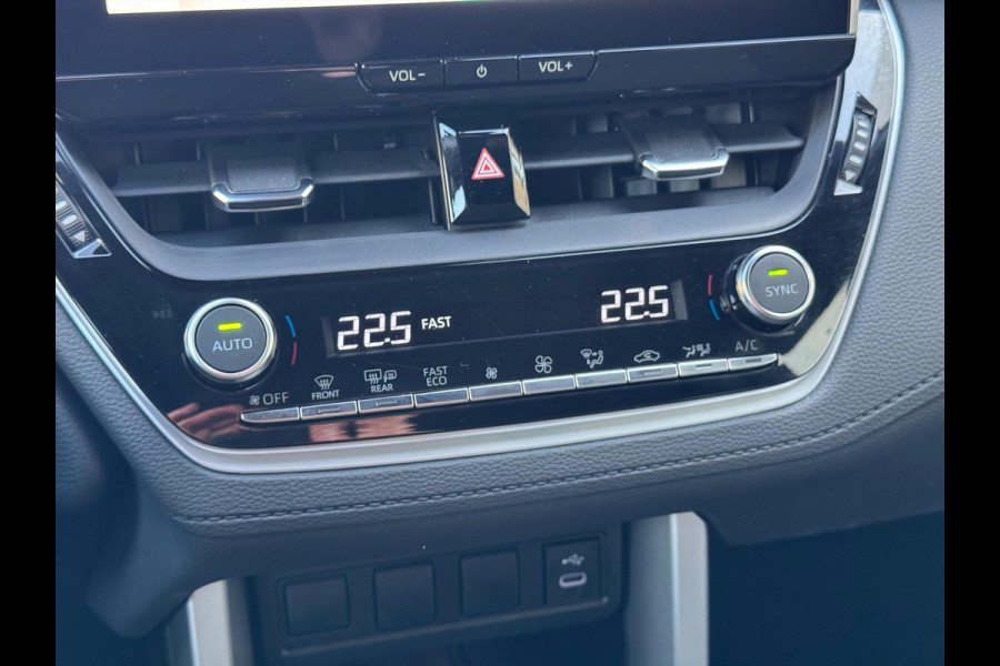 Toyota Corolla Cross 1.8 Hybrid Style | Dynamic, Elektrische achterklep, 18 inch, Keyless, Privacy glass