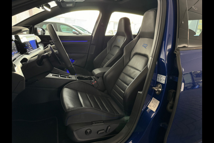 Volkswagen Golf 2.0 TSI R 4M Performance Pano|HuD|Memor|Akra