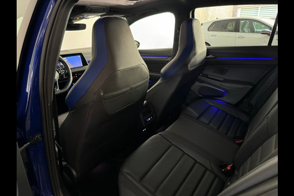 Volkswagen Golf 2.0 TSI R 4M Performance Pano|HuD|Memor|Akra