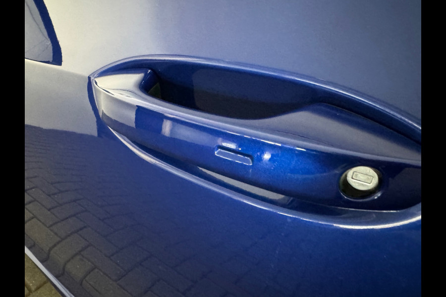 Volkswagen Golf 2.0 TSI R 4M Performance Pano|HuD|Memor|Akra