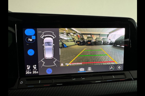 Volkswagen Golf 2.0 TSI R 4M Performance Pano|HuD|Memor|Akra
