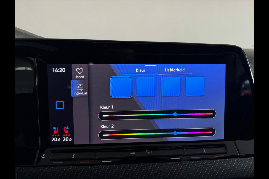 Volkswagen Golf 2.0 TSI R 4M Performance Pano|HuD|Memor|Akra