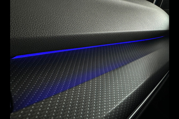 Volkswagen Golf 2.0 TSI R 4M Performance Pano|HuD|Memor|Akra