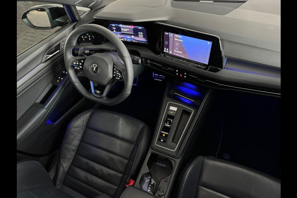 Volkswagen Golf 2.0 TSI R 4M Performance Pano|HuD|Memor|Akra