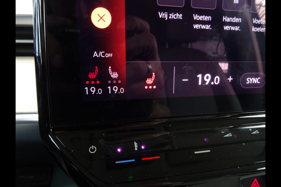 Volkswagen ID. Buzz Pro 77kWh * IQ LIGHT * MASSAGE * TREKHAAK !!