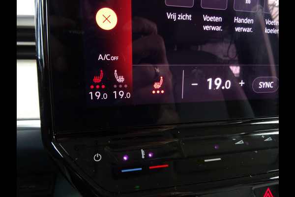 Volkswagen ID. Buzz Pro 77kWh * IQ LIGHT * MASSAGE * TREKHAAK !!