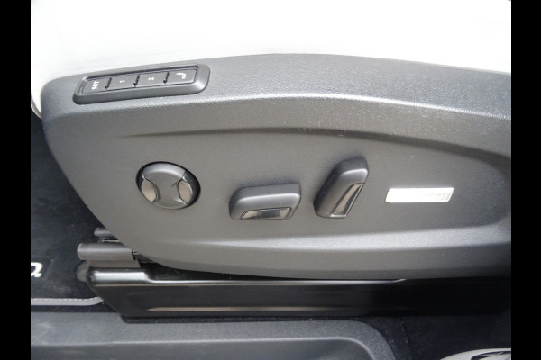 Volkswagen ID. Buzz Pro 77kWh * IQ LIGHT * MASSAGE * TREKHAAK !!