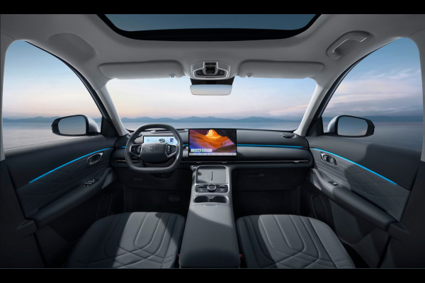 GEELY Starray EM-i 1.5 Max+ | Panorama | Stoelen voor & achter verwarmd | Memory Seats | 360 Camera | 19 Inch LMV | 136km elektrisch bereik