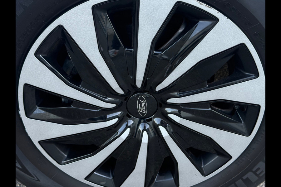 Ford Fiesta 1.0 EcoBoost 125 pk Hybrid Titanium, achteruitrijcamera, airco, NL auto met nap