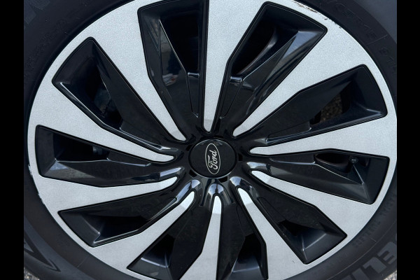 Ford Fiesta 1.0 EcoBoost 125 pk Hybrid Titanium, achteruitrijcamera, airco, NL auto met nap