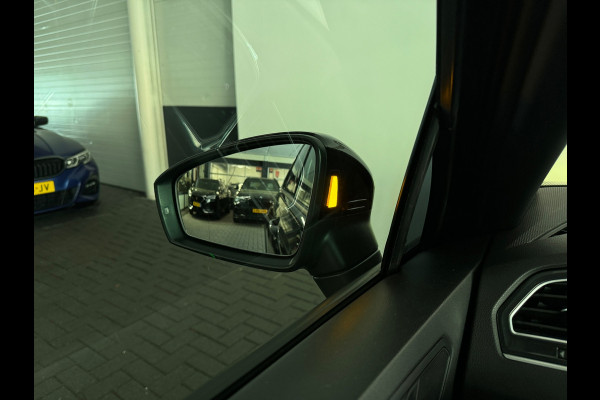 Volkswagen Tiguan 1.5 TSI ACT Highline R Line Pano|Memory|BTW