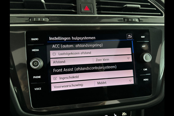 Volkswagen Tiguan 1.5 TSI ACT Highline R Line Pano|Memory|BTW