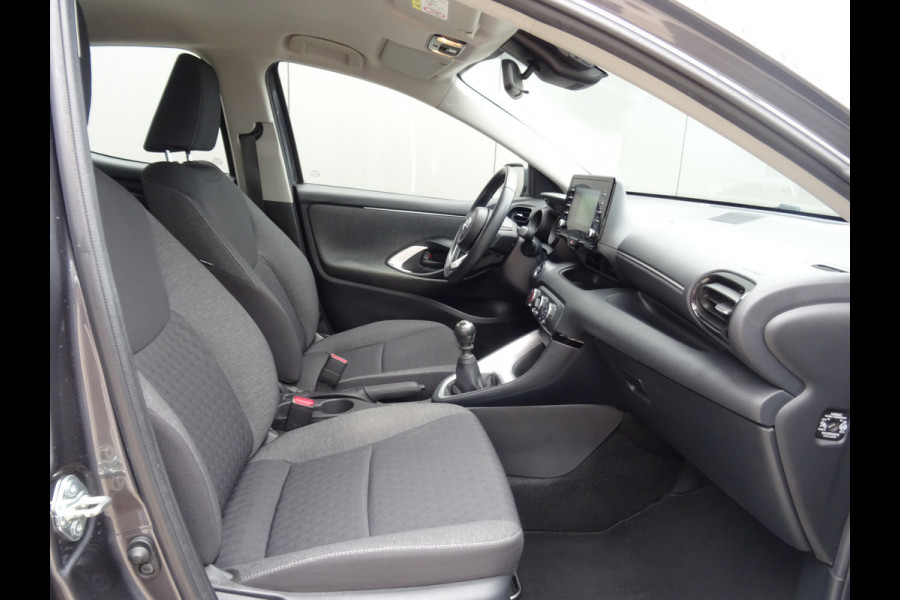 Toyota Yaris 1.5 VVT-i Business Plus * CARPLAY * DEALER ONDERH. !!