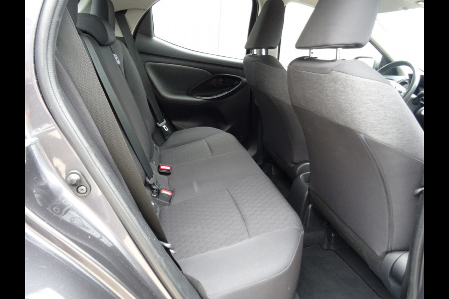 Toyota Yaris 1.5 VVT-i Business Plus * CARPLAY * DEALER ONDERH. !!