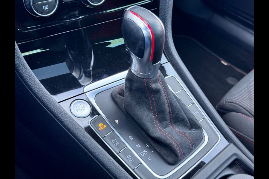 Volkswagen Golf 2.0 TSI GTI TCR Pano/Dynaudio/Keyless