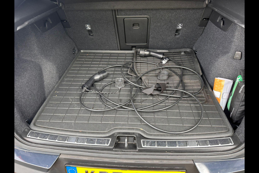 Volvo XC40 1.5 T5 Recharge R-Design | Full Options | Pano | Leder | H&K | Adaptive CC | Stoelverwarming V+A | Lage km-stand! |