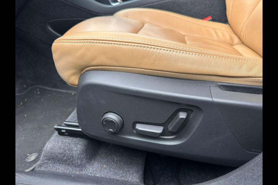 Volvo XC40 1.5 T5 Recharge R-Design | Full Options | Pano | Leder | H&K | Adaptive CC | Stoelverwarming V+A | Lage km-stand! |