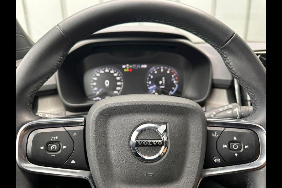 Volvo XC40 1.5 T5 Recharge R-Design | Full Options | Pano | Leder | H&K | Adaptive CC | Stoelverwarming V+A | Lage km-stand! |