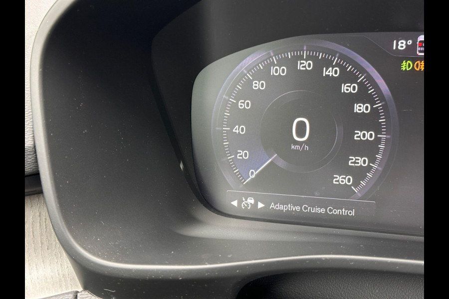 Volvo XC40 1.5 T5 Recharge R-Design | Full Options | Pano | Leder | H&K | Adaptive CC | Stoelverwarming V+A | Lage km-stand! |