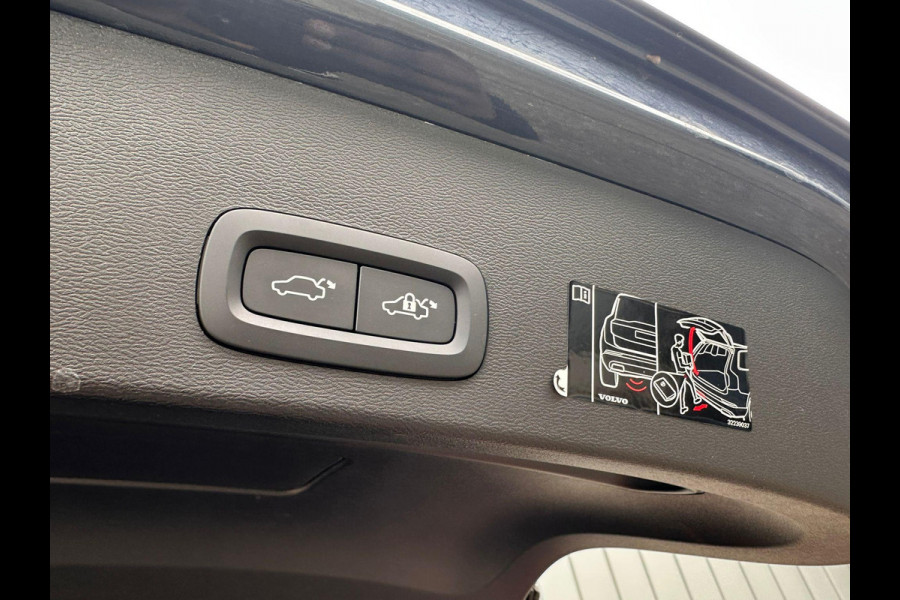 Volvo XC40 1.5 T5 Recharge R-Design | Full Options | Pano | Leder | H&K | Adaptive CC | Stoelverwarming V+A | Lage km-stand! |