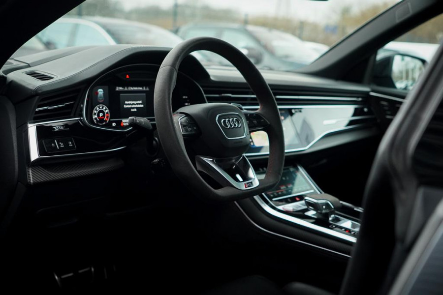 Audi RSQ8 4.0 TFSI Q8 quattro / NL Auto / Pano / Keramisch / Performance / Stoelklima