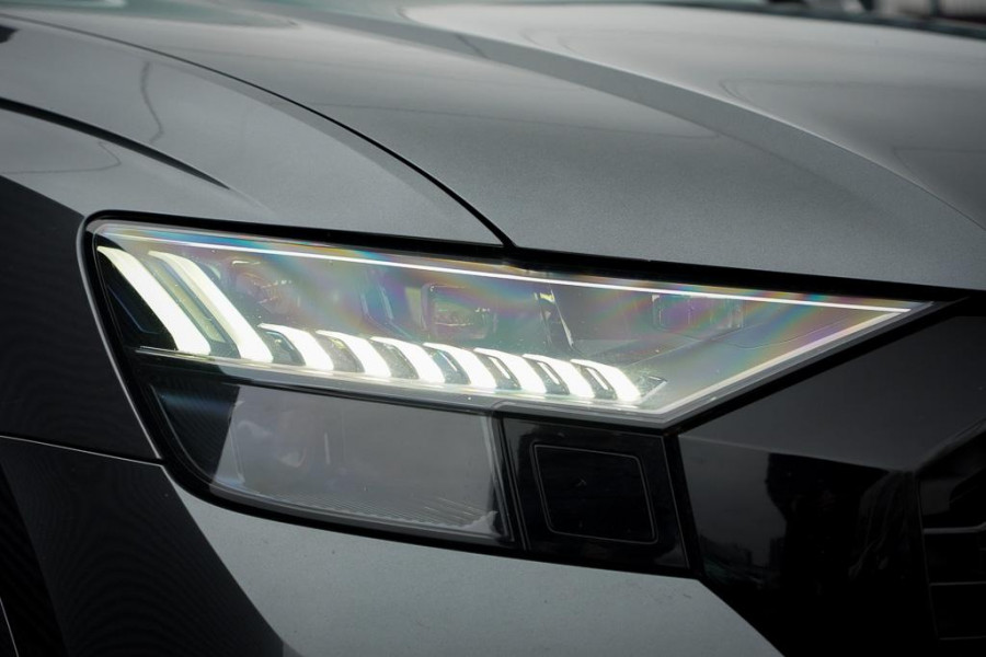 Audi RSQ8 4.0 TFSI Q8 quattro / NL Auto / Pano / Keramisch / Performance / Stoelklima