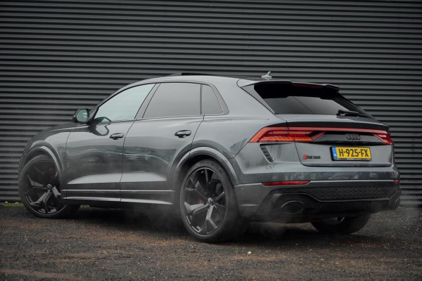 Audi RSQ8 4.0 TFSI Q8 quattro / NL Auto / Pano / Keramisch / Performance / Stoelklima