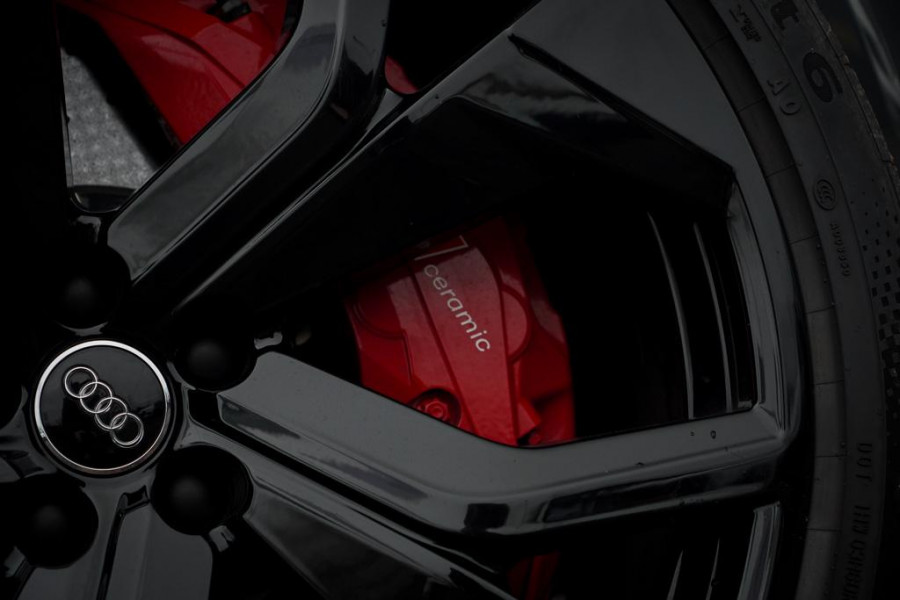 Audi RSQ8 4.0 TFSI Q8 quattro / NL Auto / Pano / Keramisch / Performance / Stoelklima