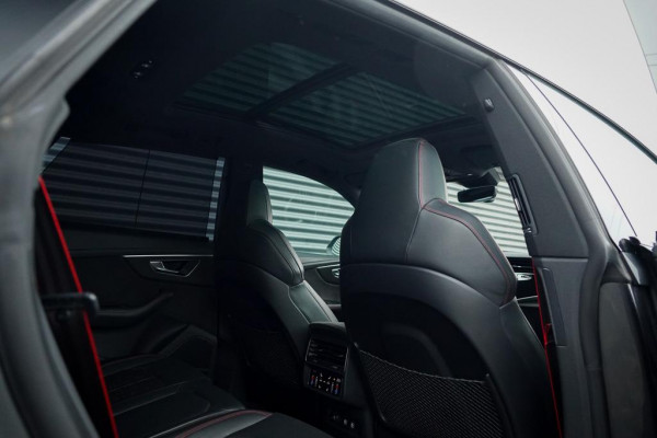 Audi RSQ8 4.0 TFSI Q8 quattro / NL Auto / Pano / Keramisch / Performance / Stoelklima