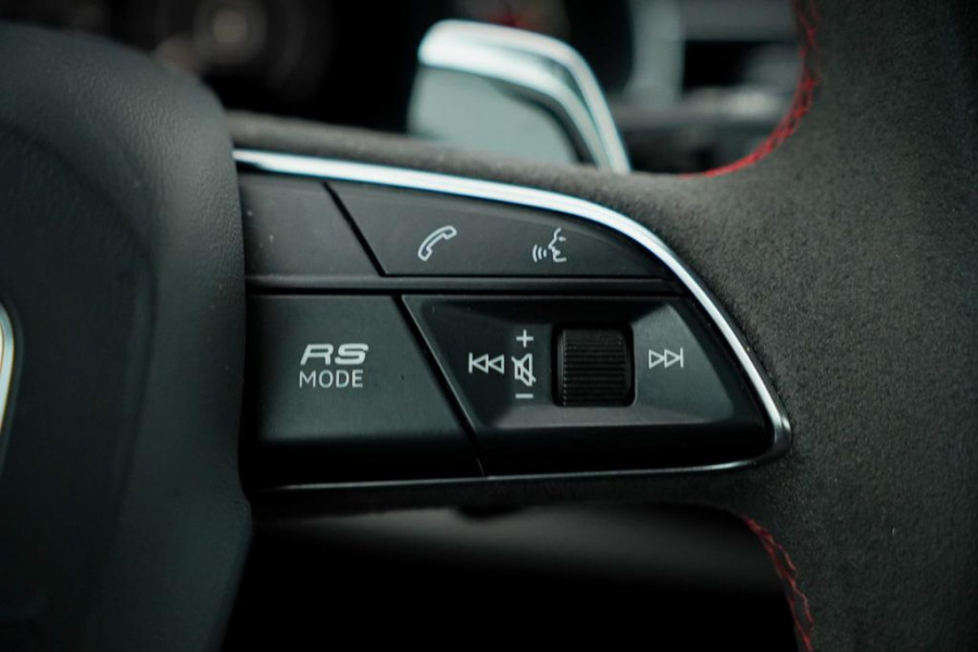 Audi RSQ8 4.0 TFSI Q8 quattro / NL Auto / Pano / Keramisch / Performance / Stoelklima