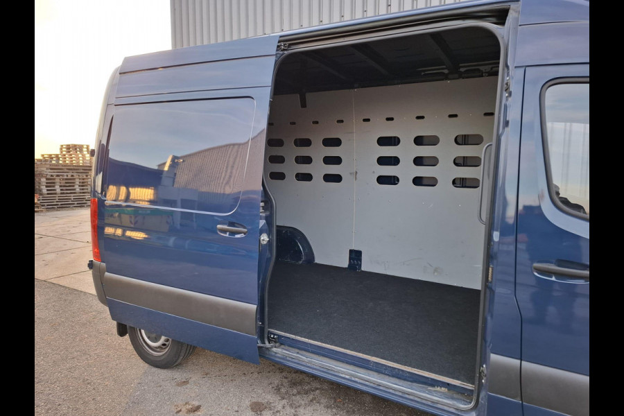 Mercedes-Benz Sprinter 311 2.2 CDI L2H2 / AIRCO / CAMERA / 3 ZITS / DEALER ONDERHOUDEN / NAVI
