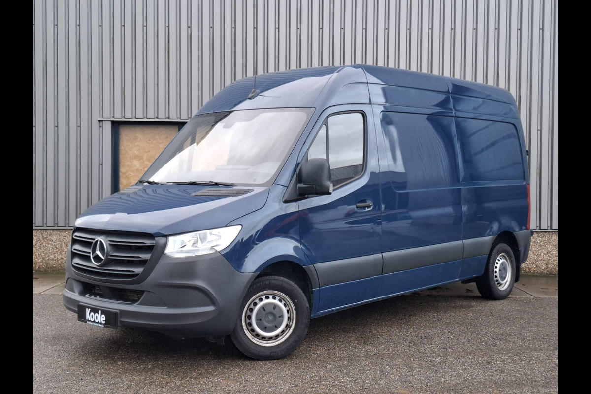 Mercedes-Benz Sprinter 311 2.2 CDI L2H2 Functional / AIRCO / CAMERA / 3 ZITS / DEALER ONDERHOUDEN / NAVI
