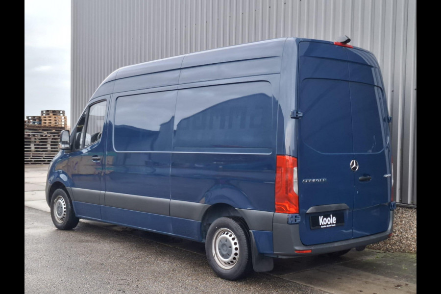 Mercedes-Benz Sprinter 311 2.2 CDI L2H2 Functional / AIRCO / CAMERA / 3 ZITS / DEALER ONDERHOUDEN / NAVI