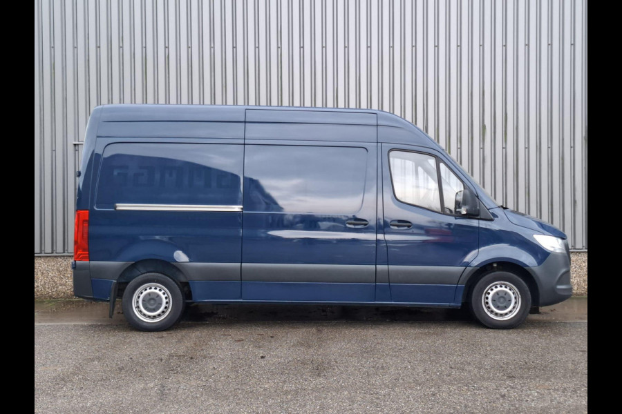 Mercedes-Benz Sprinter 311 2.2 CDI L2H2 Functional / AIRCO / CAMERA / 3 ZITS / DEALER ONDERHOUDEN / NAVI
