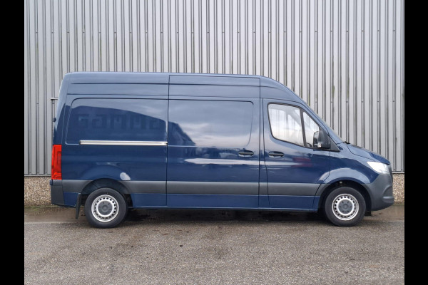 Mercedes-Benz Sprinter 311 2.2 CDI L2H2 Functional / AIRCO / CAMERA / 3 ZITS / DEALER ONDERHOUDEN / NAVI