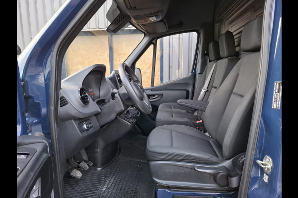 Mercedes-Benz Sprinter 311 2.2 CDI L2H2 Functional / AIRCO / CAMERA / 3 ZITS / DEALER ONDERHOUDEN / NAVI