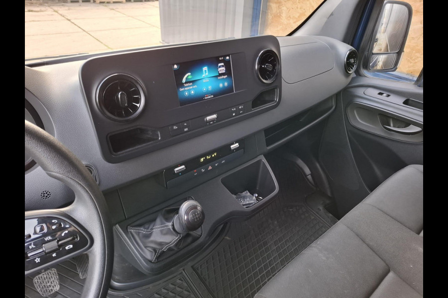 Mercedes-Benz Sprinter 311 2.2 CDI L2H2 Functional / AIRCO / CAMERA / 3 ZITS / DEALER ONDERHOUDEN / NAVI