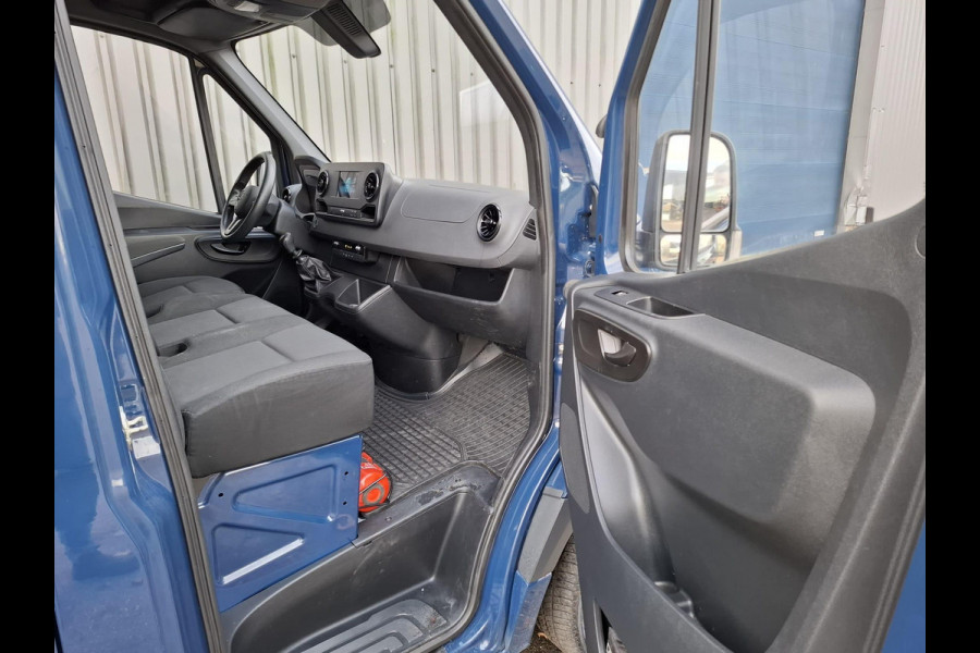 Mercedes-Benz Sprinter 311 2.2 CDI L2H2 Functional / AIRCO / CAMERA / 3 ZITS / DEALER ONDERHOUDEN / NAVI