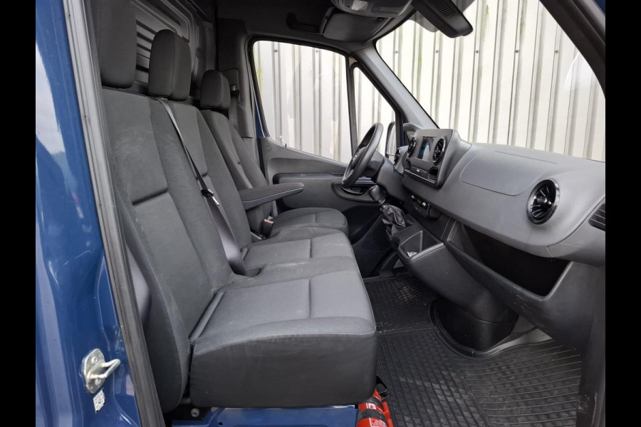 Mercedes-Benz Sprinter 311 2.2 CDI L2H2 Functional / AIRCO / CAMERA / 3 ZITS / DEALER ONDERHOUDEN / NAVI
