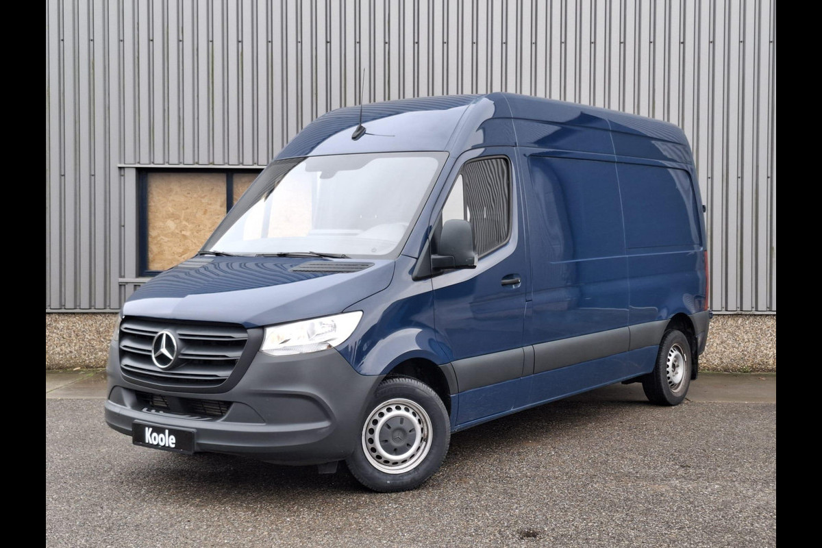 Mercedes-Benz Sprinter 311 2.2 CDI L2H2 / AIRCO / CAMERA / 3 ZITS / DEALER ONDERHOUDEN / NAVI