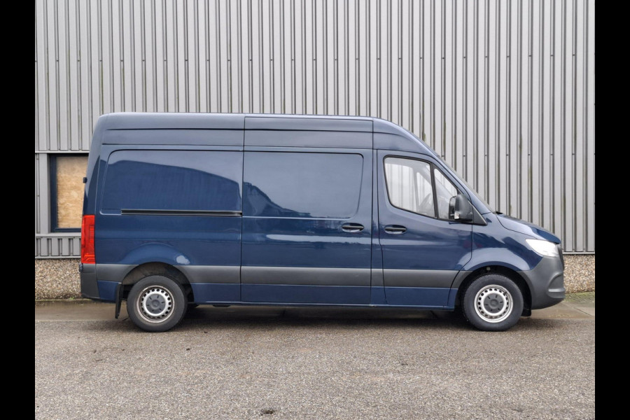 Mercedes-Benz Sprinter 311 2.2 CDI L2H2 / AIRCO / CAMERA / 3 ZITS / DEALER ONDERHOUDEN / NAVI