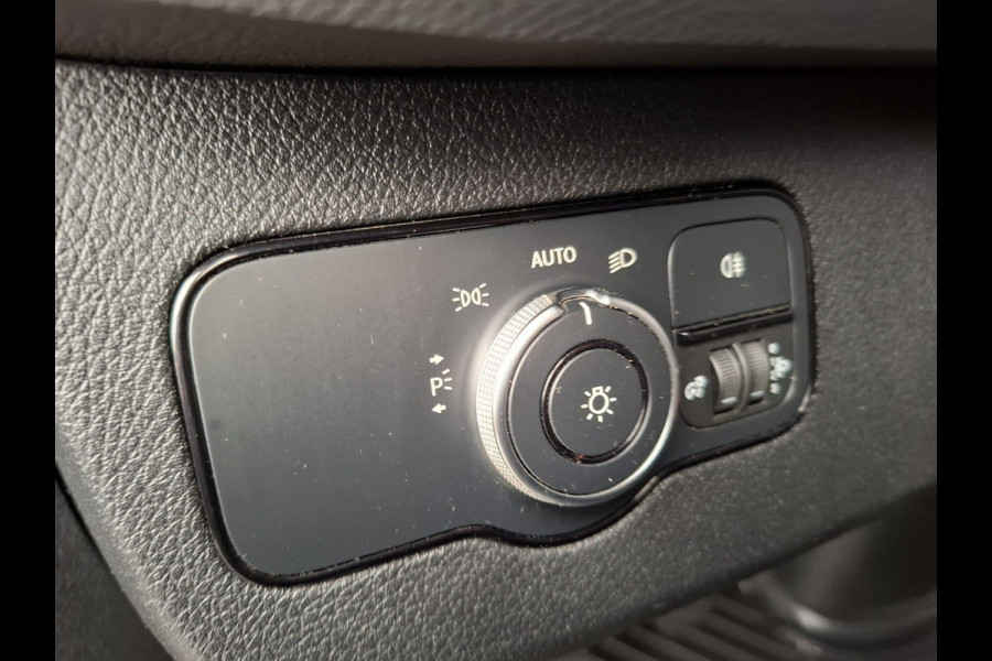 Mercedes-Benz Sprinter 311 2.2 CDI L2H2 / AIRCO / CAMERA / 3 ZITS / DEALER ONDERHOUDEN / NAVI