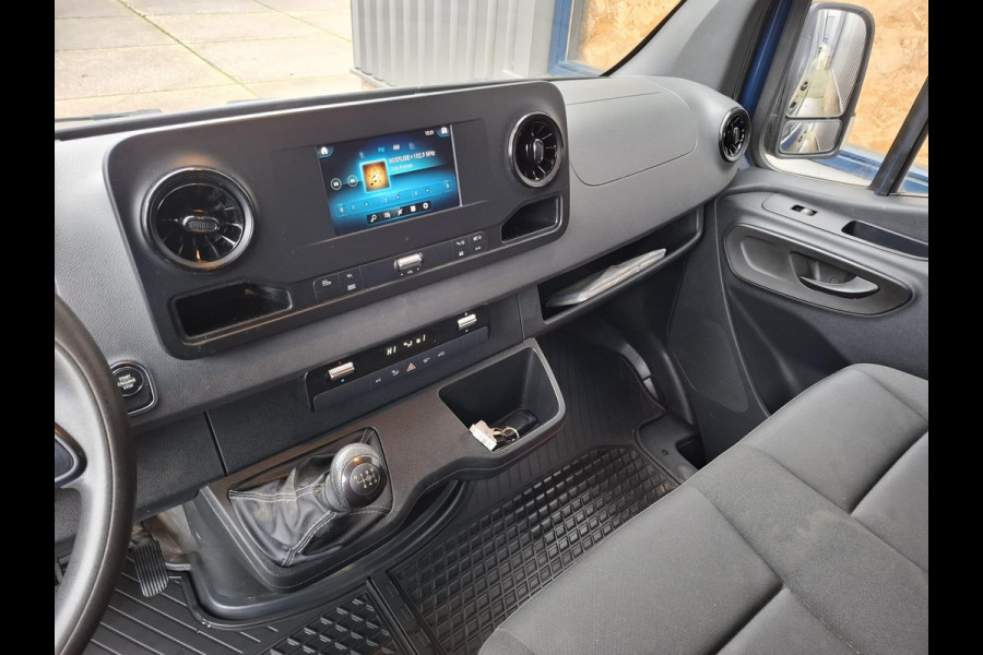 Mercedes-Benz Sprinter 311 2.2 CDI L2H2 / AIRCO / CAMERA / 3 ZITS / DEALER ONDERHOUDEN / NAVI